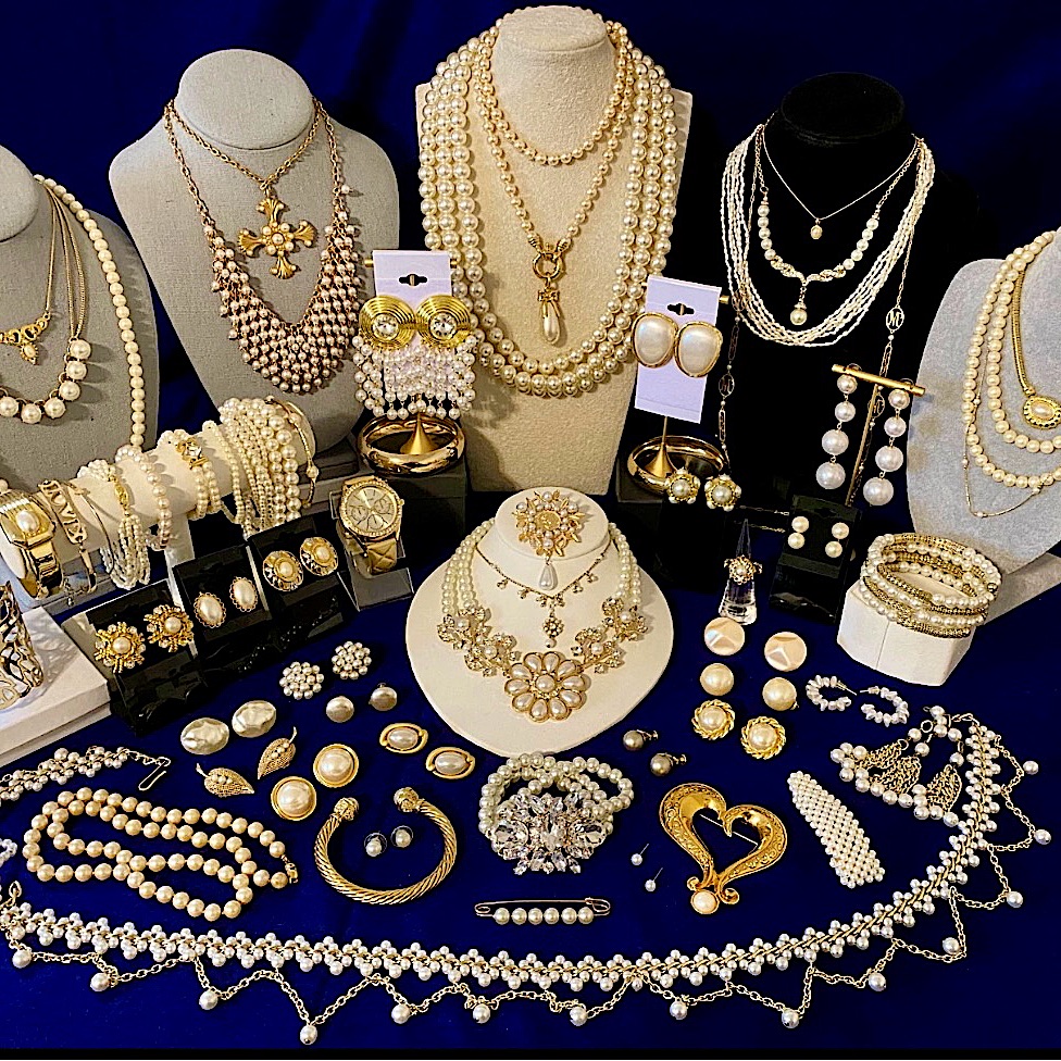 2 Lbs Elegant Gold Silver Pearl & Crystal Women's Jewelry Lot~ Mostly Wearable